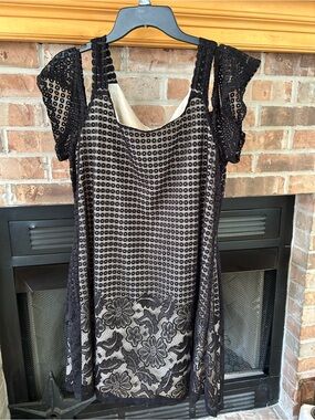 Perseption Black and Cream Lace-Trim Mini Dress